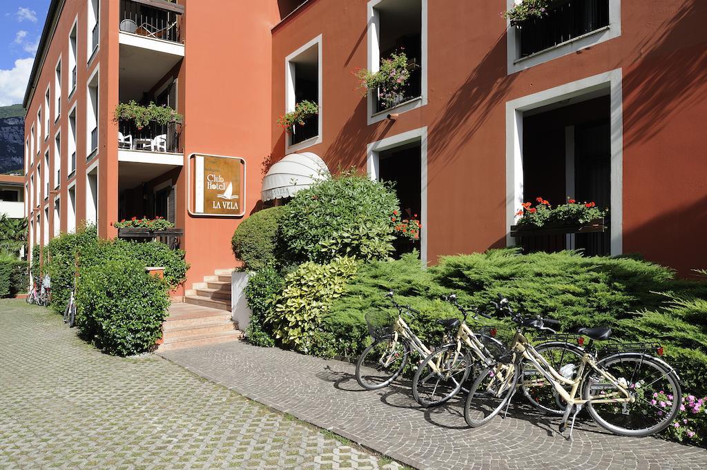 Club Hotel E Residence La Vela Torbole Sul Garda Ngoại thất bức ảnh